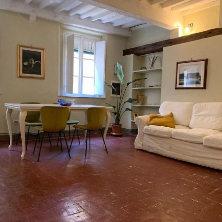 Appartamento Incantevole - Affitti Brevi Italia Lucca Eksteriør bilde